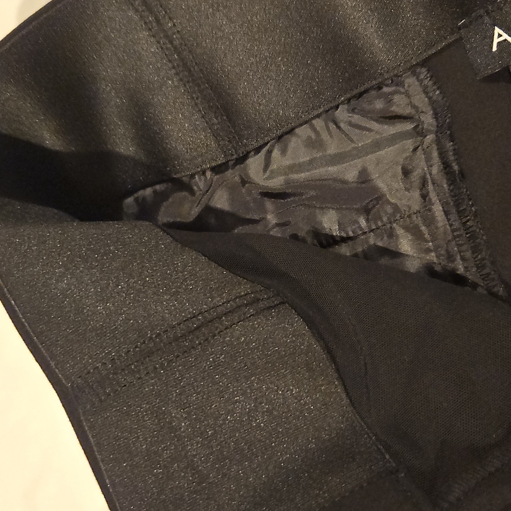 A. Byer Women's Waist Slimming Black Dress Pants Size 7 - Picture 8 of 8